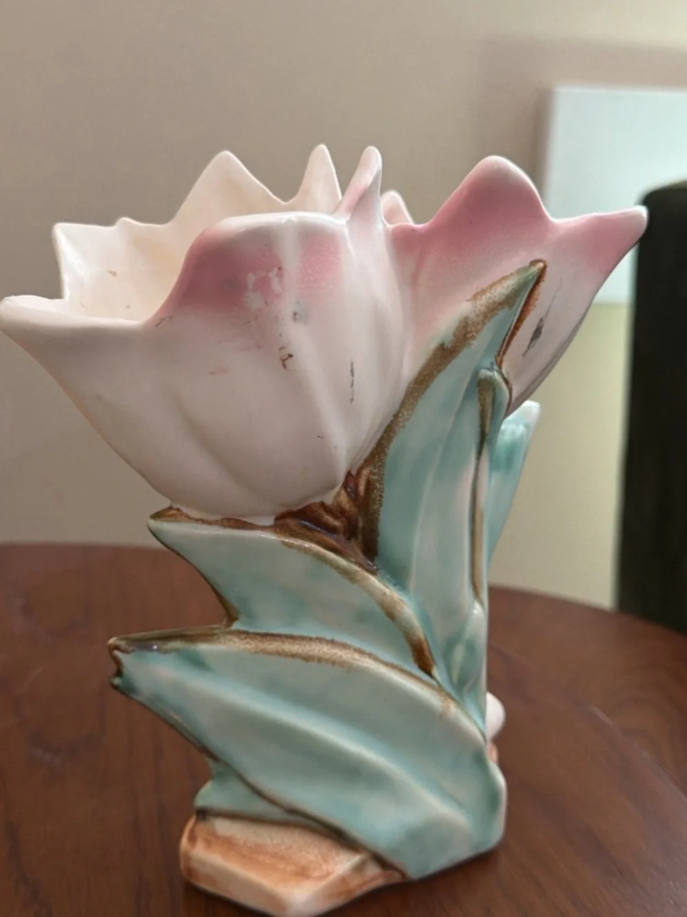 McCoy vintage 40s Tulip flower pottery vase